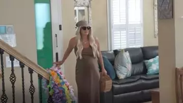 Sac à poignée mini en bambou Gaia Gaias Arche Mini porté par Madison LeCroy tel que vu dans Southern Charm (S11E02)