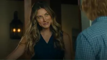 Robe de savane de la Réforme portée par Ricky (Perry Mattfeld) telle que vue dans Chad Powers (S01E05)