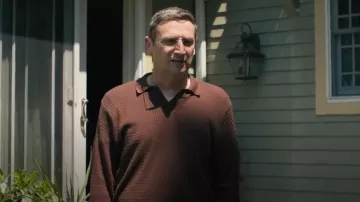 MR P. Camisa polo texturizada de algodón y mezcla de seda usada por William Ronald Trosper (Tim Robinson) vista en The Chair Company (S01E07)