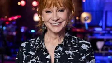 Reba McEntire The Voice S28 Cowboy Print Shirt worn by (Reba McEntire) in The Voice (S28)