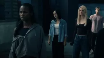 Tna Cozy Sweatfleece Sweatfleece Sweatfriend Sweat Zip, sweat à capuche porté par Annabeth Moreau (Keeya King) tel que vu dans la Gen V (S02E08)