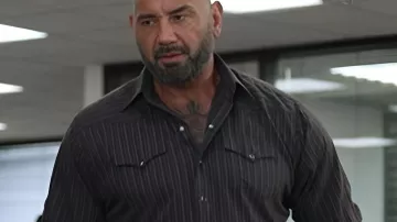 Camisa de rayas de Dave Bautista de Trap House que lleva (Dave Bautista) como se ve en Trap House