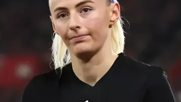 Camiseta negra amigable para mujeres internacionales de Chloe Kelly en ???????? #england #weuro2025