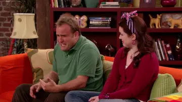 Chicago Architecture and Design Hardcover Book of Jerry Russo (David DeLuise) in Wizards of Waverly Place (S03E15)