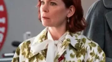 Manteau porté par Elsbeth Tascioni (Carrie Preston) tel que vu dans Elsbeth (S03E02)