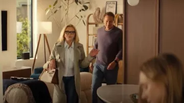 Burberry Beige Cotton Long Castleford Trench Coat worn by Lynn(Stephanie Faracy) as seen in Nobody Wants This (S02E08)