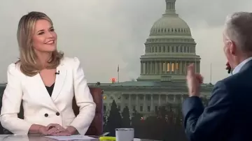 Me + Em Cotton Herringbone Fitted Short Blazer worn by Savannah Guthrie as seen in Today on December 2, 2025