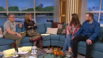 Taquillas de Spoke que llevaba Ben Shephard vistas en This Morning el 2 de octubre de 2025