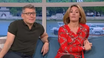 Karen Millen Chain Print Crepe Mini Dress worn by Cat Deeley as seen in This Morning on October 2025