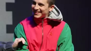 Timothée Chalamet Marty Supreme Christmas Jacket worn by Marty (Timothée Chalamet) as seen in Marty Supreme