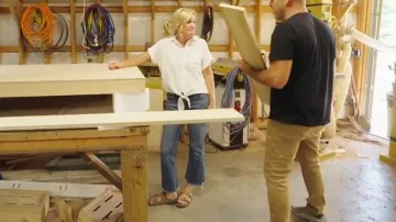 Birkenstock Arizona Suede Leather worn by Jenny Marrs as seen in Fixer to Fabulous (S07E01)