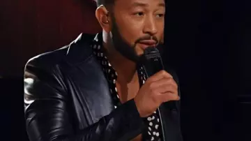 Letra + Música John Legend 2025 Black Leather Blazer