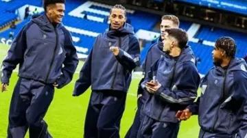 Nike Chelsea 25-26 Tracksuit Revealed! Unboxing the New Tech Boreas ...