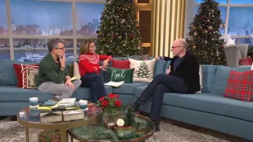 Donna Ida Minnie, jean haut long, jambe large évasée, Working Girl, portée par Cat Deeley, telle que vue dans This Morning en décembre 2025