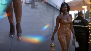 Pantalon en latex Adidas Ivy Park porté par Bozoma Saint John, tel que vu dans The Real Housewives of Beverly Hills (S15E01)