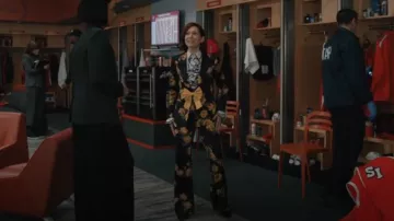 Pantalon Alice + Olivia Livi porté par Elsbeth Tascioni (Carrie Preston) tel que vu dans Elsbeth (S03E08)