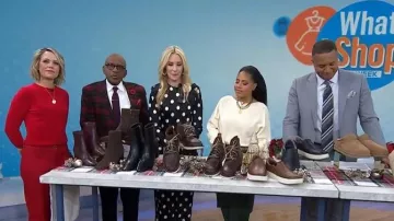 Robe étui en satin à pois d’Ann Taylor portée par Chassie Post, vue dans Today le 4 décembre 2025