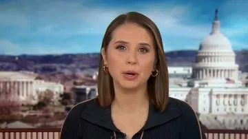 Robe pull côtelé aux bordures contrast de Reiss Michelle portée par Elizabeth Schulze, telle que vue dans Good Morning America le 3 décembre 2025