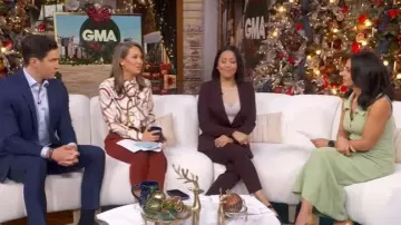 Robe au crochet Love, Whit by Whitney Port portée par Tara Narula vue dans Good Morning America le 4 décembre 2025