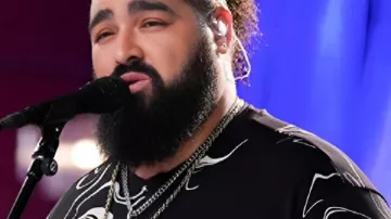 The Voice S28 Ralph Edwards Black Marble Print T-Shirt as seen in The Voice