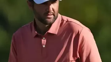 Scottie Scheffler Hero World Challenge Shirt in Scottie Scheffler shoots 6-under 66 | Round 1 | Hero World Challenge | 2025