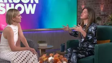 L'Agence Pilar Wide-Leg Pants worn by Kelly Clarkson as seen in The Kelly Clarkson Show on December 8, 2025