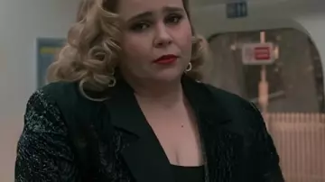 Twelve Dates ‘Til Christmas S01 Mae Whitman Black Blazer worn by Kate (Mae Whitman) as seen in Twelve Dates 'Til Christmas (S01)