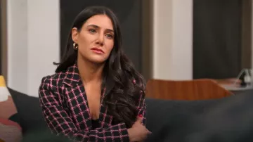 Rachel Zoe Black/Pink Check Tweed Blazer worn by Chloe Tucker as seen in Owning Manhattan (S02E02)