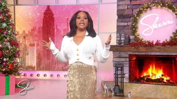 Jupe à sequins Ann Taylor portée par Sherri Shepherd telle que vue dans Sherri le 9 décembre 2025