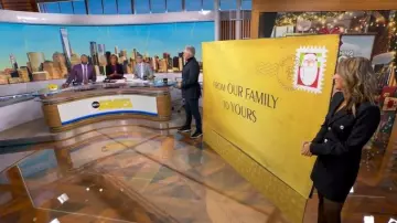 Robe blazer Ronny Kobo Samantha portée par Ginger Zee telle que vue dans Good Morning America sur Ronny Kobo