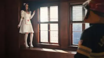 Amina Muaddi White Eva Plateau 150 Leather Platform Pumps worn by Carrington Lane (Sarah Paulson) as seen in All's Fair (S01E08)