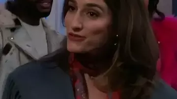 Au-delà des portes 2025 Manteau à franges Jen Jacob tel que vu dans Au-delà des portes (S01)