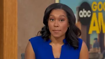 Mono de crepé sin mangas de pierna ancha Tahari ASL llevado por Rachel Scott visto en Good Morning America el 9 de diciembre de 2025