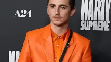 Blazer Timothée Chalamet Marty Supreme LA Premiere porté par Marty (Timothée Chalamet) tel que vu dans Marty Supreme