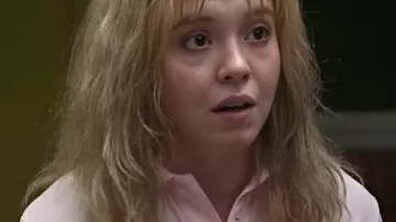 CHRISTY 2025 Sydney Sweeney Pink Polo porté par Christy Martin (Sydney Sweeney) tel que vu dans Christy
