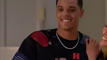 Bel-Air S04 Jabari Banks Suadera estampada usada por Will Smith (Jabari Banks) vista en Bel-Air