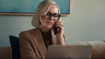 Weekend Max Mara de jersey de jersey de Weekend por Liberty Ronson (Naomi Watts) como se ve en All's Fair (S01E09)