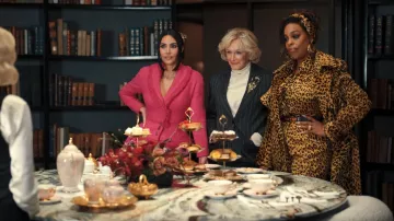 Sergio Hudson Animal Print Pleated Wide Leg Pants worn by Emerald Greene (Niecy Nash) as seen in All's Fair (S01E09)