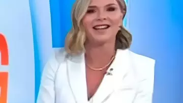 Le Today Show Jenna Bush Hager White Blazer tel que vu dans Today Show