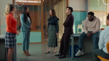 Mocassins Gucci Paride à rayures en toile portés par Nicholas (Joel Kim Booster) tels que vus dans Loot (S03E10)