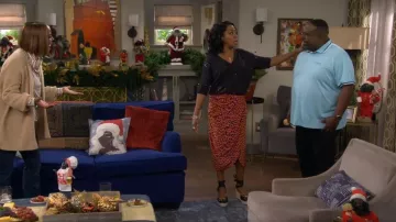Jupe en soie à imprimé léopard Jamelia de Zadig & Voltaire portée par Tina Butler (Tichina Arnold) telle que vue dans The Neighborhood (S08E08)