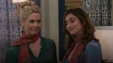 Chemisier Zadig et Voltaire Tink porté par Jan Morgan (Jerri Tubbs) tel que vu dans Au-delà des Portes (S01E185)