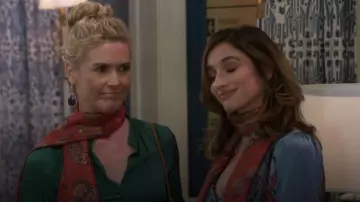 Chemisier Zadig et Voltaire Tink porté par Jan Morgan (Jerri Tubbs) tel que vu dans Au-delà des Portes (S01E185)