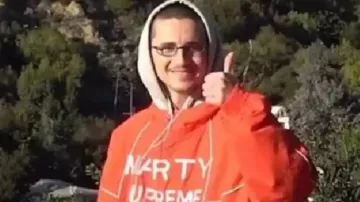 Marty Supreme Orange Jacket of Marty (Timothée Chalamet) in Marty Supreme