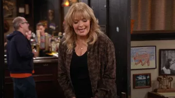 Rails Kate Shirt worn by Gabby (Melissa Peterman) as seen in Happy's Place (S02E03)