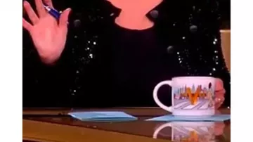 Veste noire à sequins de Self - Co-animatrice (Joy Behar) dans The View (S28)