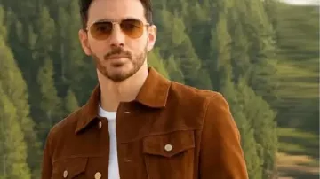 Kevin Jonas Camp Rock 3 veste marron portée par Jason Gray (Kevin Jonas) dans Camp Rock 3