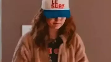 Veste matelassée Ell Gaines Upper Colorado Mountain House portée par (Ella Gaines) dans Fixer Upper : Colorado Mountain House