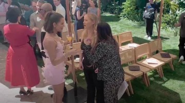 Robe Mini Scuba Appliqué Papillon Coperni portée par Khloé Kardashian telle que vue dans The Kardashians (S07E08)