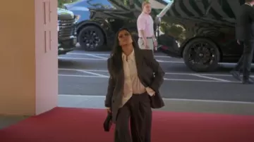 Sac Magda Butrym Apolonia porté par Kourtney Kardashian tel que vu dans The Kardashians (S07E08)